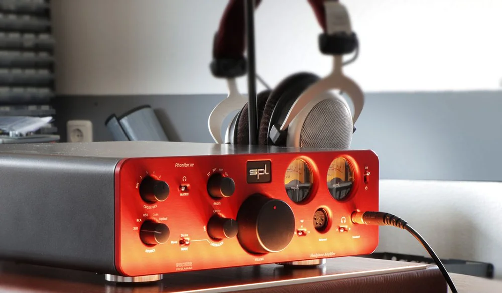 Phonitor-xe_front_red_4.jpg