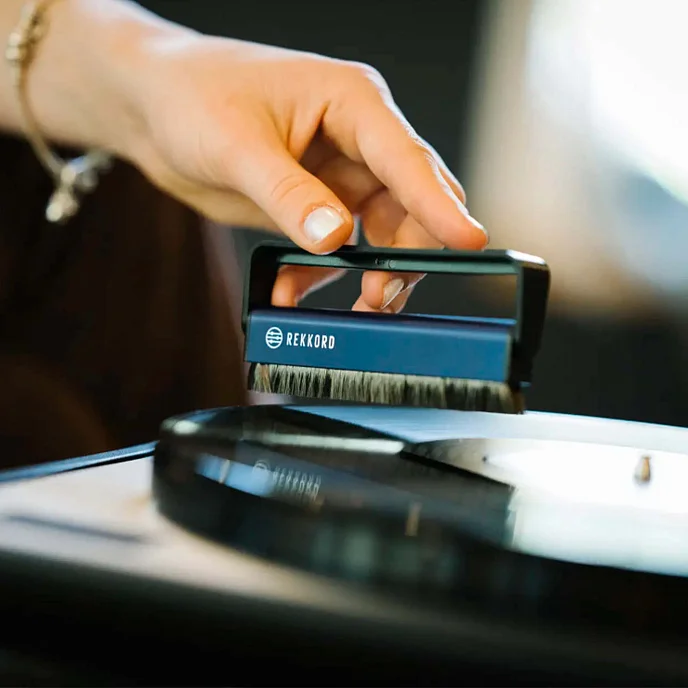 Щетка для винила Rekkord Audio Record Brush Blue - рис.4