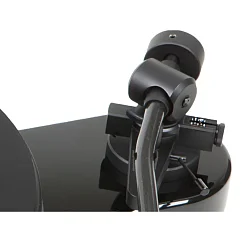 Проигрыватель винила Pro-Ject RPM 3 Carbon Piano Black