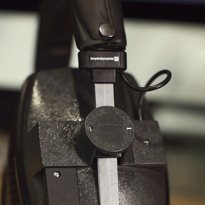 Наушники полноразмерные Beyerdynamic DT 150 / 250 ohm - рис.9