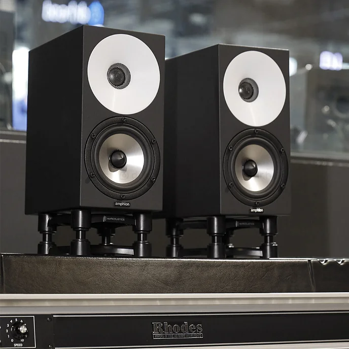 Студийный монитор Amphion One15 Black - рис.15