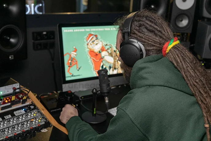 Наушники мониторные Beyerdynamic DT 700 PRO X - рис.10