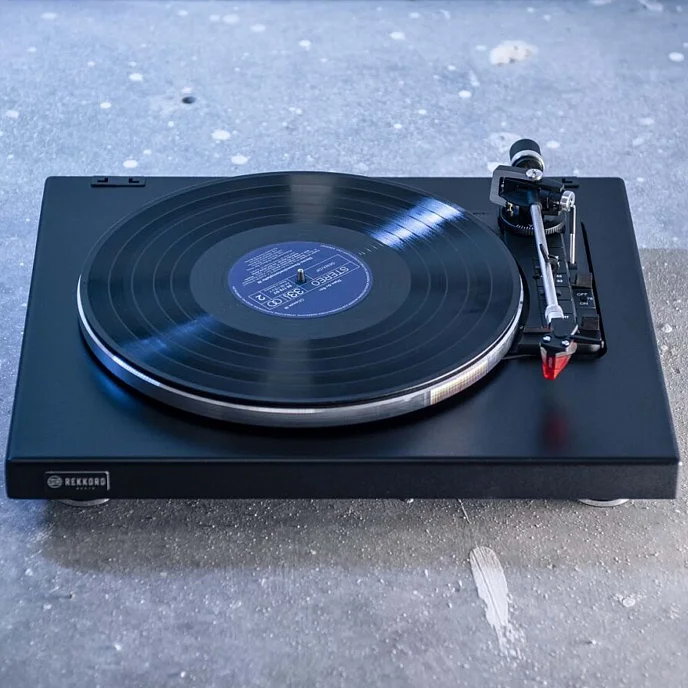 Проигрыватель винила Rekkord Audio F400 (2M Red) Mate Black - рис.3