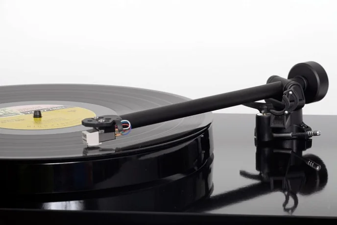 Проигрыватель винила Rega Planar 1 Plus Black - рис.3