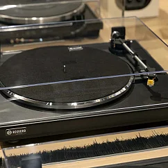 Проигрыватель винила Rekkord Audio F300 Black AT91