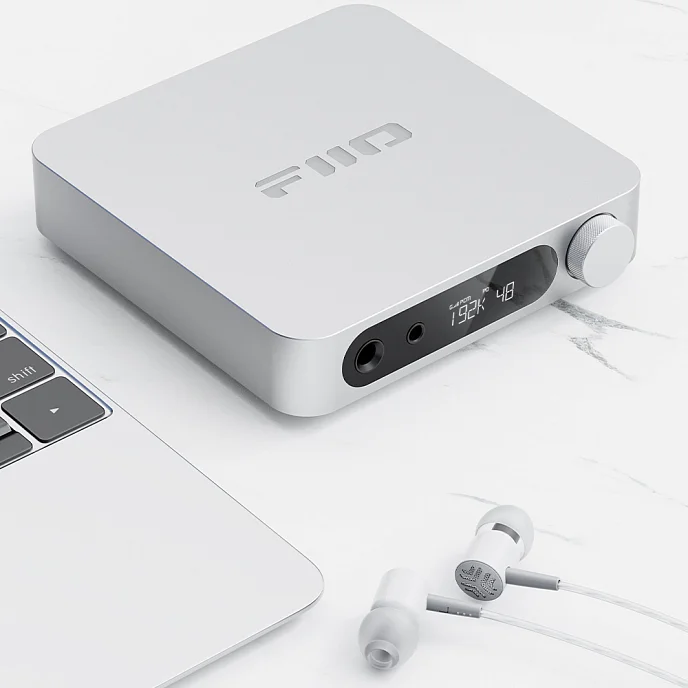 Усилитель для наушников с ЦАП FiiO K11 Silver - рис.11
