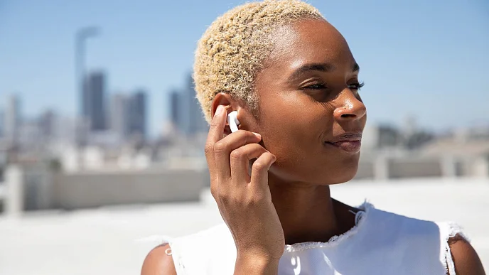 Беспроводные наушники uBear VIBE True Wireless Headset White - рис.7