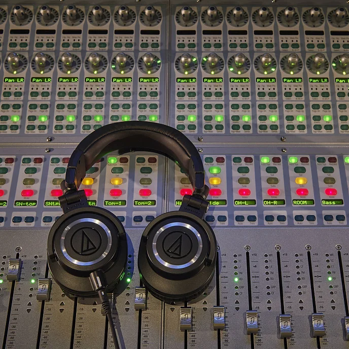 Наушники полноразмерные Audio-Technica ATH-M50x Black - рис.11