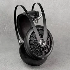 Наушники полноразмерные Meze 105 AER Black