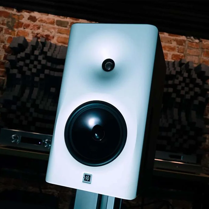 Полочная акустика Dutch & Dutch 8c Speaker White & Black (1 шт) - рис.8