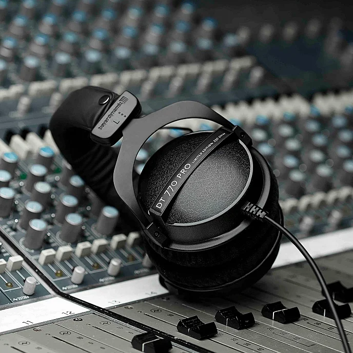 Наушники мониторные Beyerdynamic DT 770 PRO Black Limited Edition 250 Ohm - рис.2
