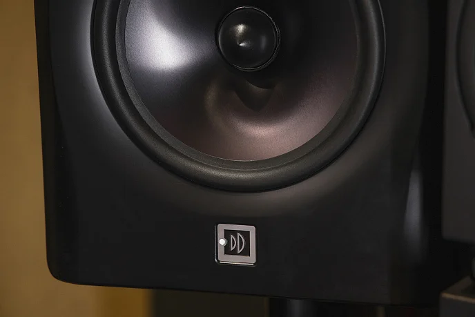 Студийный монитор Dutch & Dutch 8c-Studio Speaker black студийный монитор_УЦ0 - рис.21
