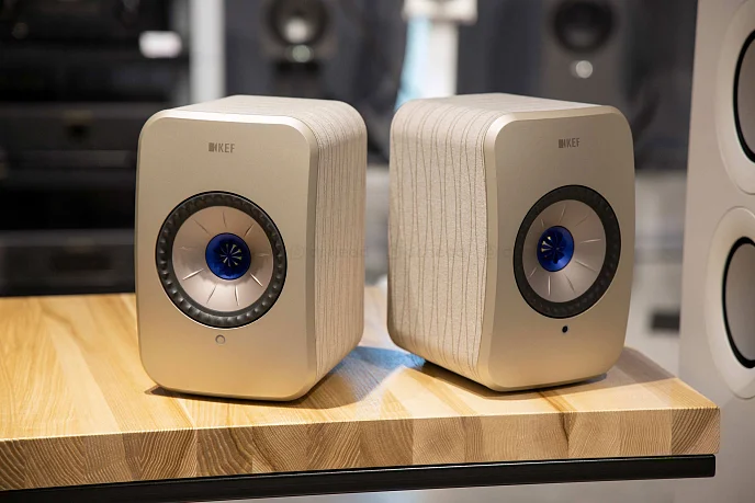Купить полочную акустику KEF LSX II Soundwave by Terence