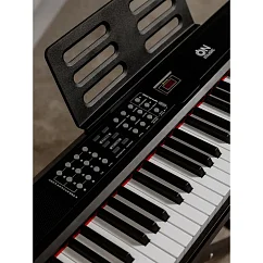 Синтезатор ON Music Expert Black
