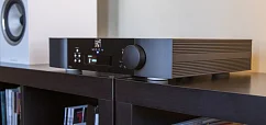 Интегральный усилитель Moon by Simaudio 240i 2-tone