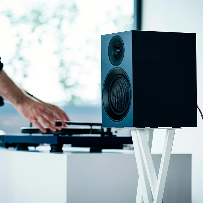 Полочная акустика Pro-Ject Speaker Box 5 E Carbon Satin Blue - рис.1