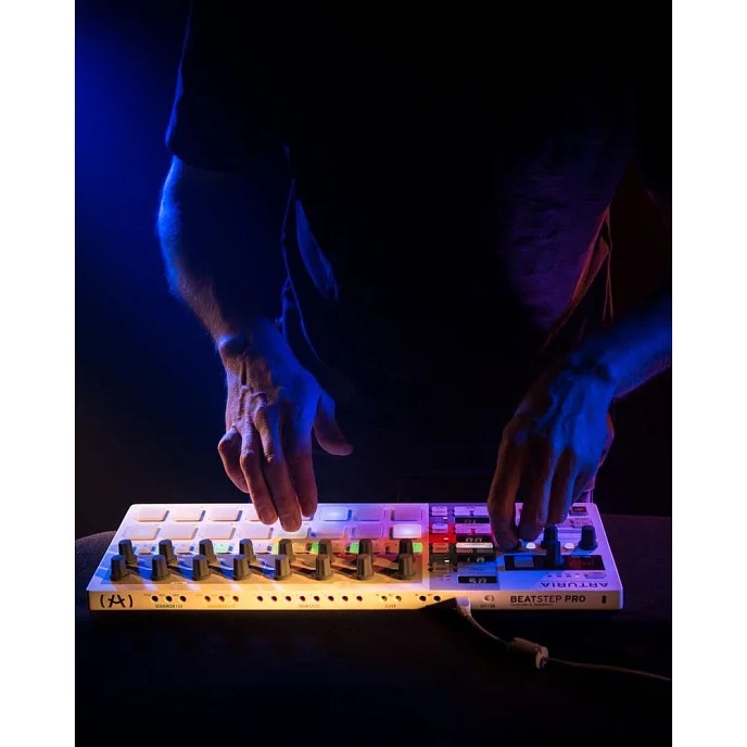 MIDI-контроллер Arturia BeatStep Pro White - рис.6