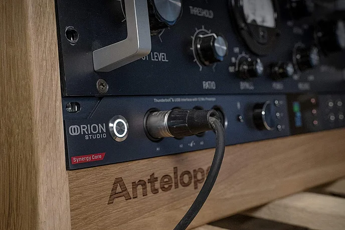 Аудиоинтерфейс Antelope Audio Orion Studio Synergy Core - рис.9