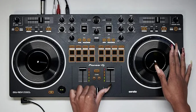 DJ-контроллер Pioneer DDJ-REV1 - рис.8