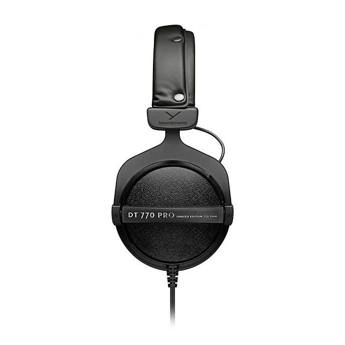 Наушники мониторные Beyerdynamic DT 770 PRO Black Limited Edition 250 Ohm - рис.1