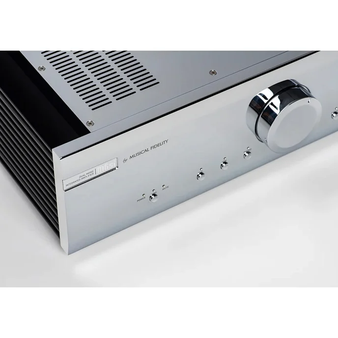Интегральный усилитель Musical Fidelity M6SI Chrome Edition - рис.1