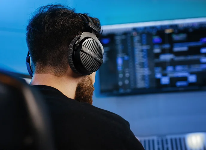 DT 990 PRO LIMITED EDITION 80 OHM ブラック Beyerdynamic DT 990 PRO Studio Monitor Open-Back Headphones