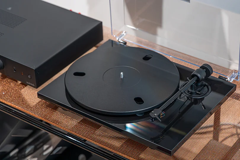 Pro-Ject E1.2: обновлённый проигрыватель винила в трёх версиях