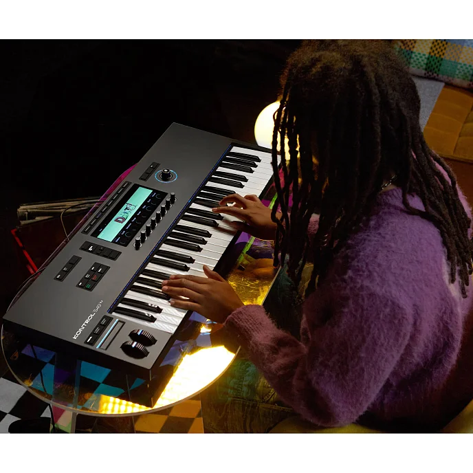MIDI-клавиатура Native Instruments Komplete Kontrol S49 MK3 - рис.4
