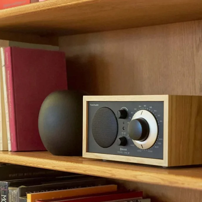 Радиоприемник Tivoli Model One BT Oak / Black - рис.5