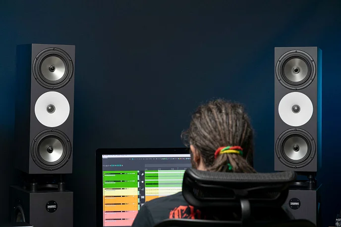 Студийный монитор Amphion Two18 Black пассивный студийный монитор Уценка - рис.27