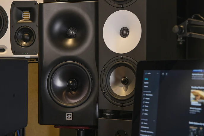 Студийный монитор Dutch & Dutch 8c-Studio Speaker black студийный монитор_УЦ0 - рис.18