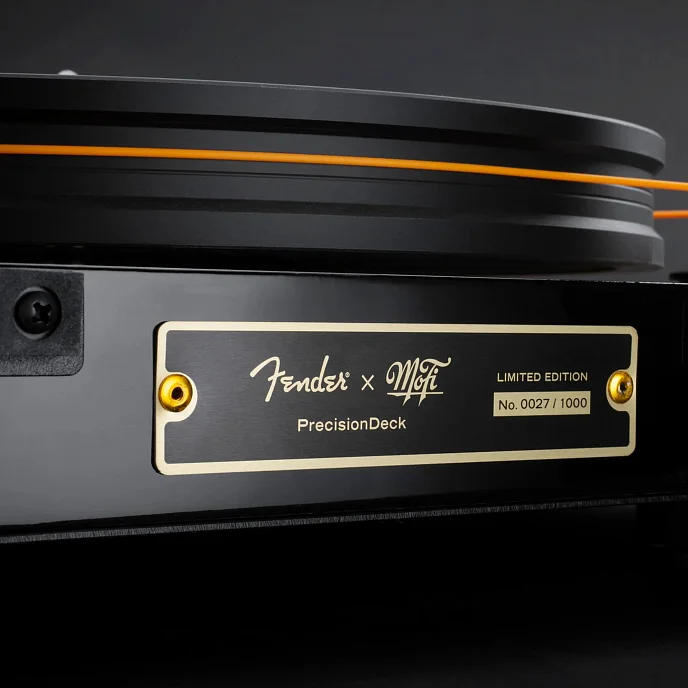 Проигрыватель винила MoFi Fender Precision Deck - рис.9