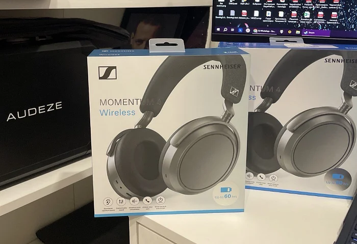 Полноразмерные наушники Sennheiser Momentum 4 Wireless Denim