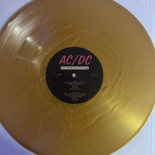 Виниловая пластинка AC/DC – Dirty Deeds Done Dirt Cheap (Coloured Gold) LP - рис.2