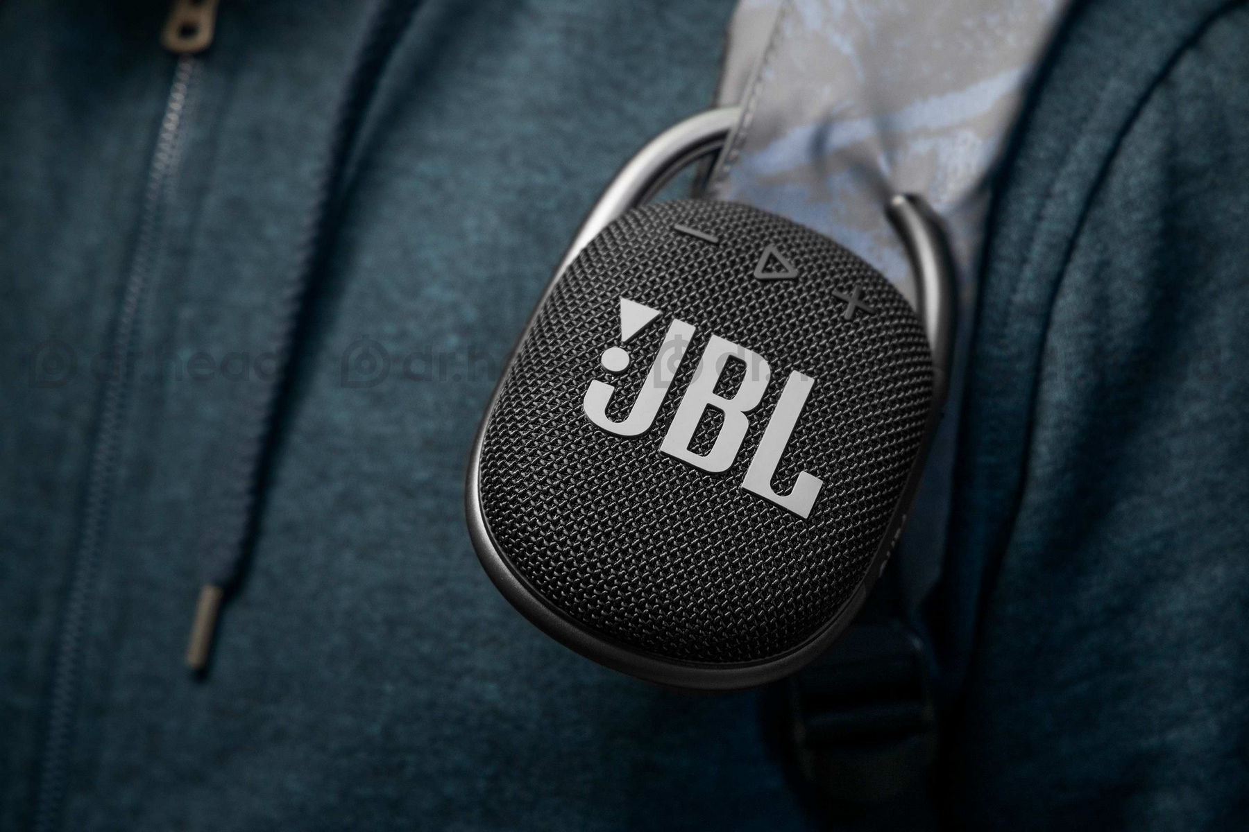 Портативная колонка JBL Clip 4 Black - фото 9