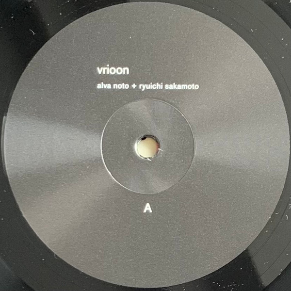 Виниловая пластинка Alva Noto & Ryuichi Sakamoto - Vrioon LP - рис.2