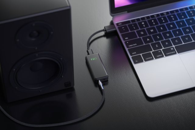 Усилитель-ЦАП для наушников FiiO BTR3K Black - рис.4