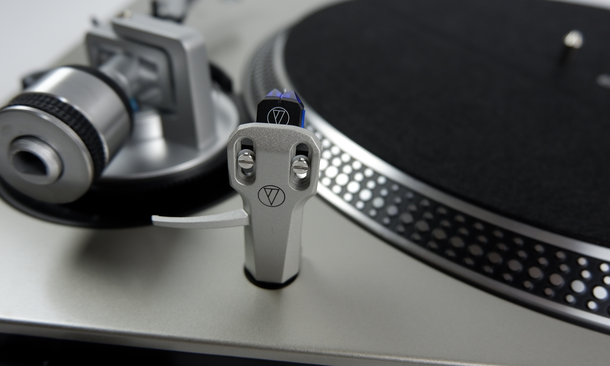 Проигрыватель винила Audio-Technica AT-LP140XP Silver - рис.6