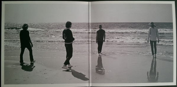 Виниловая пластинка Cage The Elephant - Tell Me I'm Pretty - рис.1