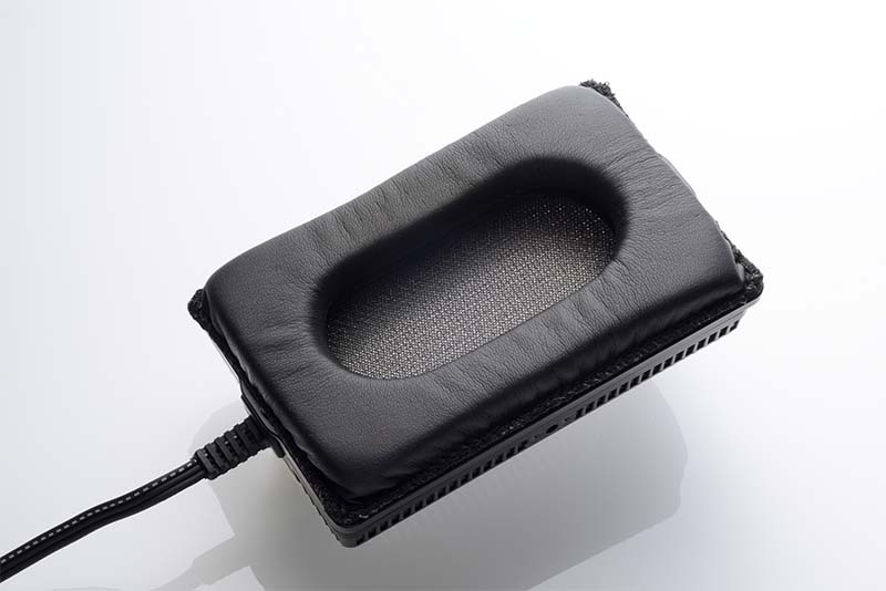 SR-L500earpad.jpg