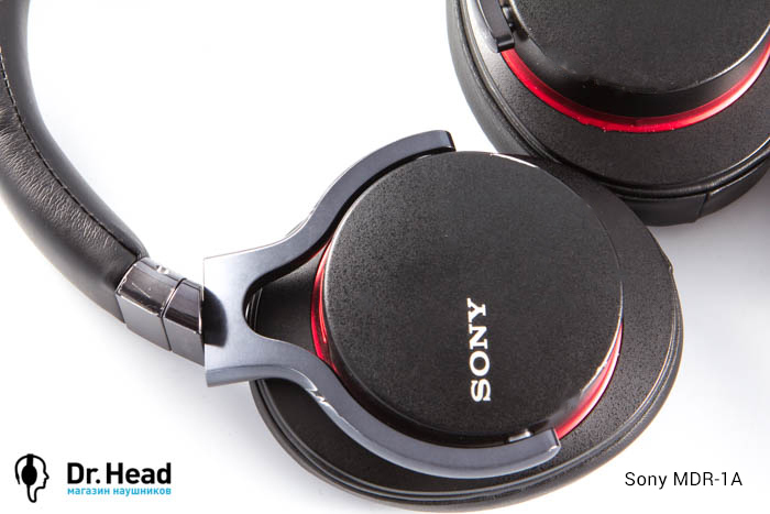 Sony MDR-1A и Sony MDR-1AM2
