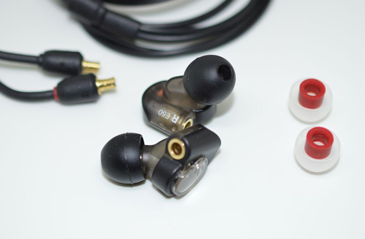 audiotechnica_ath_e50_117.jpg