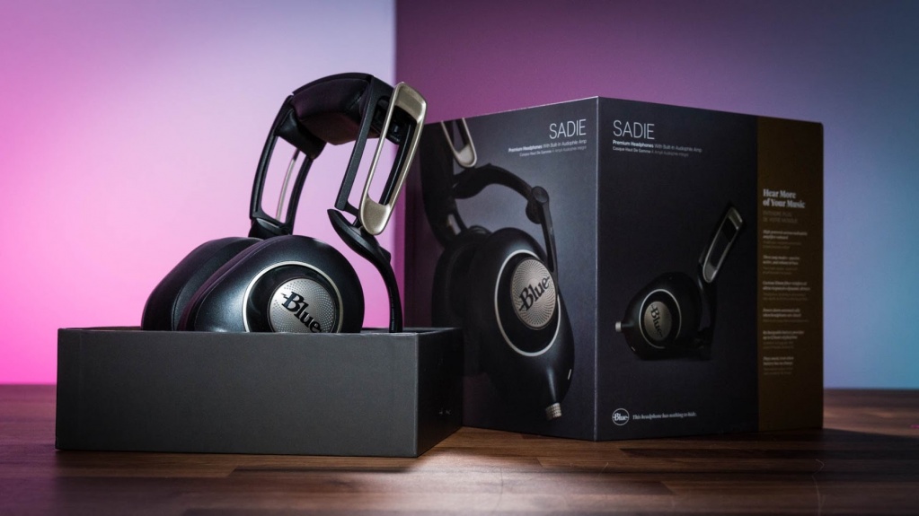 Blue-Sadie-Headphones-15.jpg Blue-Sadie-Headphones-15.jpg