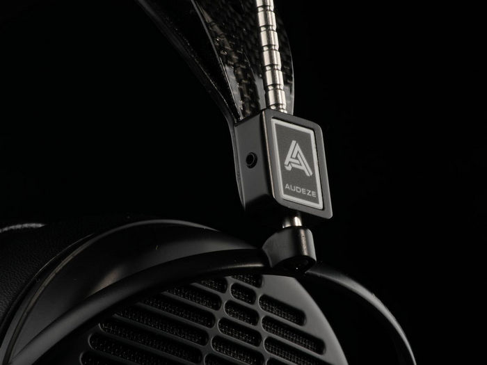 audeze-lcd-24_6a.jpg