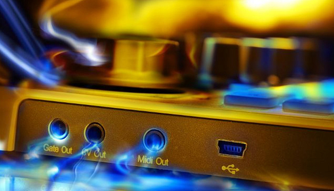 MIDI-контроллер Arturia BeatStep White - рис.4