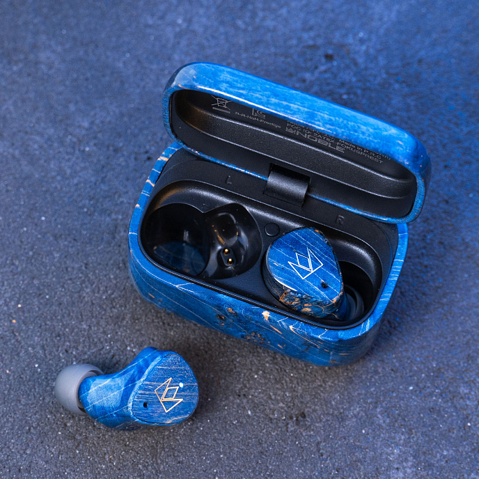 Наушники Noble Audio FoKus Prestige Blue купить в Москве Наушники Noble Audio FoKus Prestige Blue купить в Москве