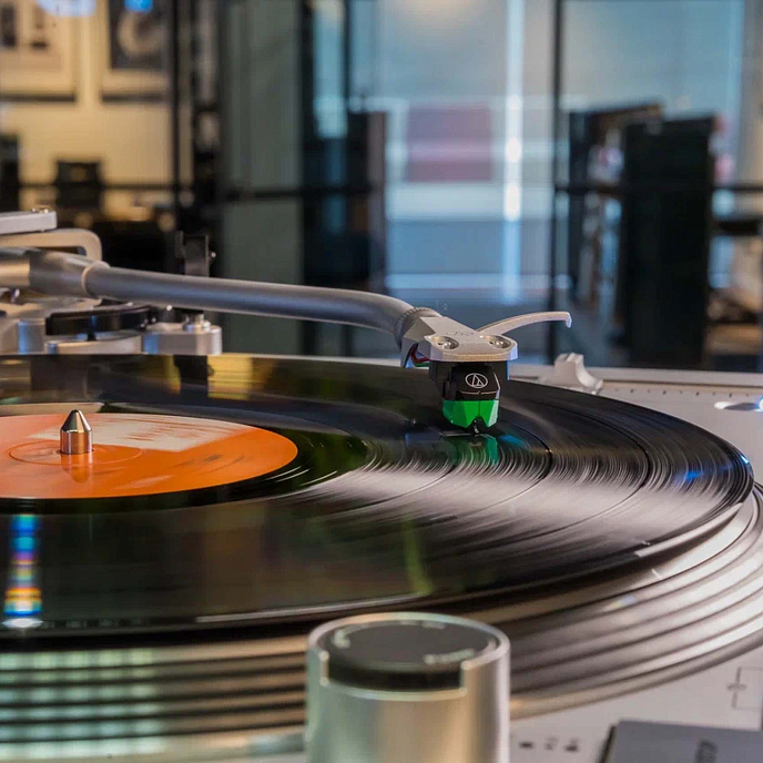 Проигрыватель винила AUDIO-TECHNICA AT-LP120XUSBSV - виниловый проигрыватель, цвет серебристый_OpenBox - рис.16