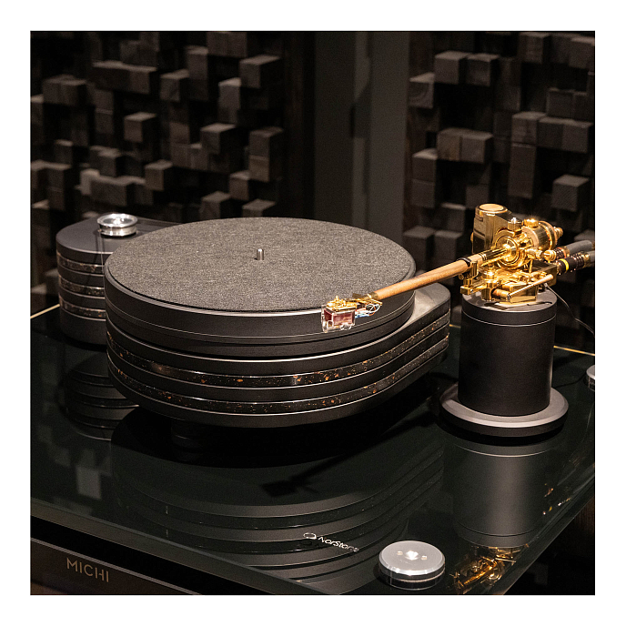 Проигрыватель винила Auris Bayadere 5 Black Hawk 24k Gold Tonearm Black/Gold - рис.20