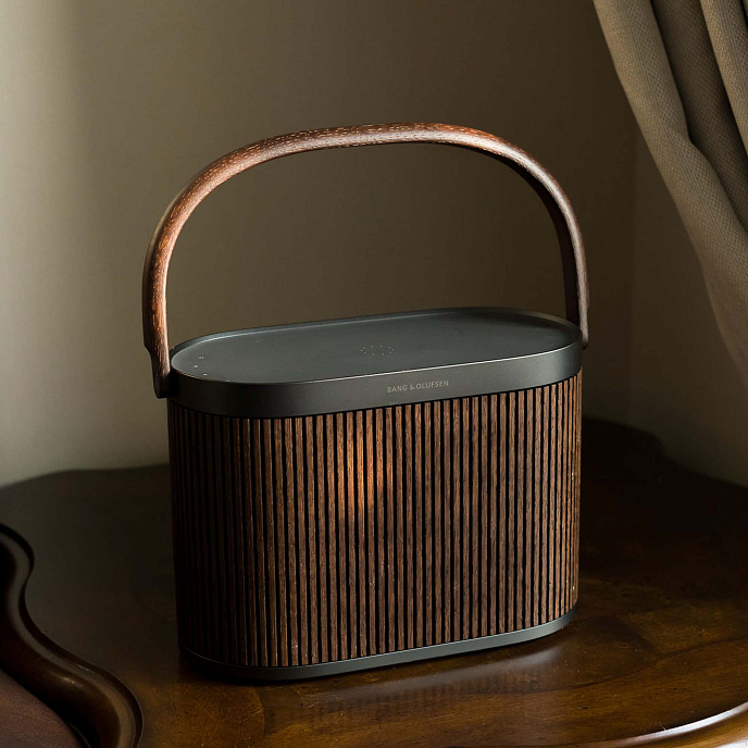 Портативная колонка Bang & Olufsen Beosound A5 Dark Oak - рис.12