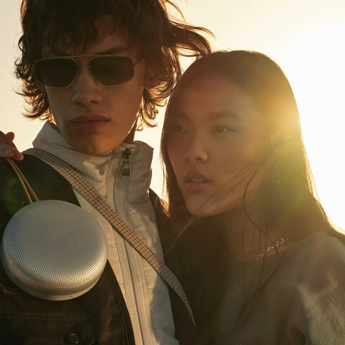 Портативная колонка Bang & Olufsen Beosound A1 2nd Gen Grey Mist - рис.10